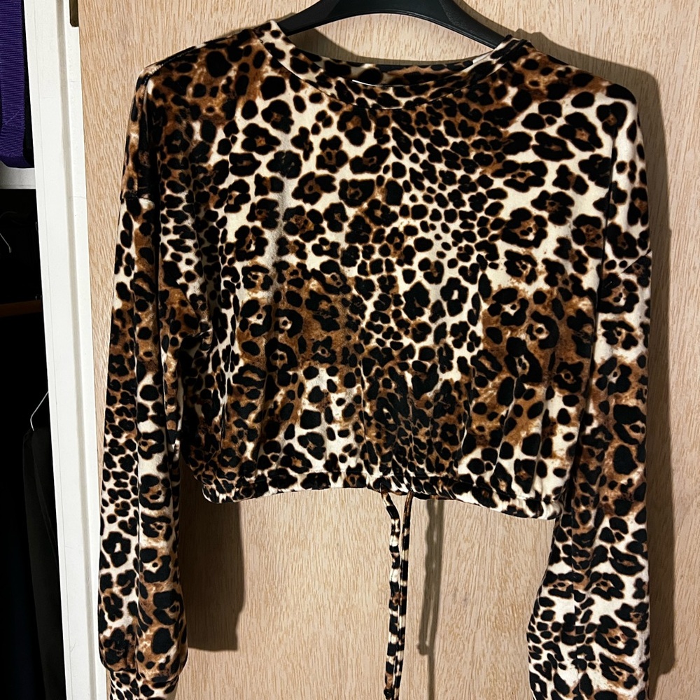 Leopard Print Crop Top Long Sleeve Women's Top & Bottom pajama set